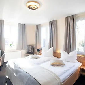  Hotel & Gutsgasthaus Koeberle